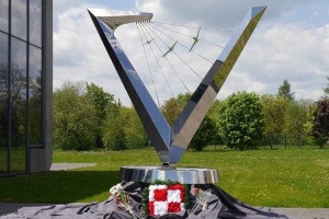 pomnik polskich lotników 2